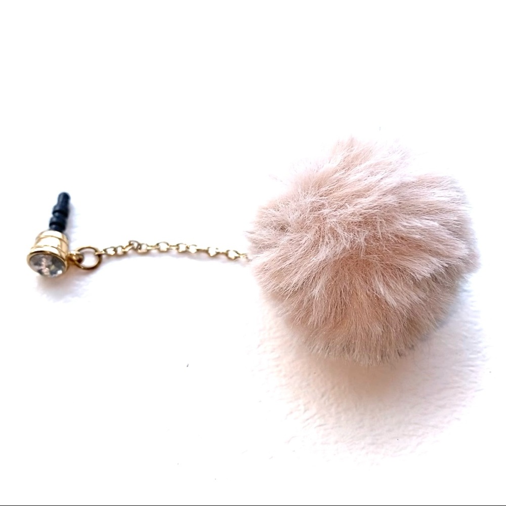 EVERYTHING MUST GO SEND YOUR BEST OFFER | 

Puff Headphone Socket Accessory